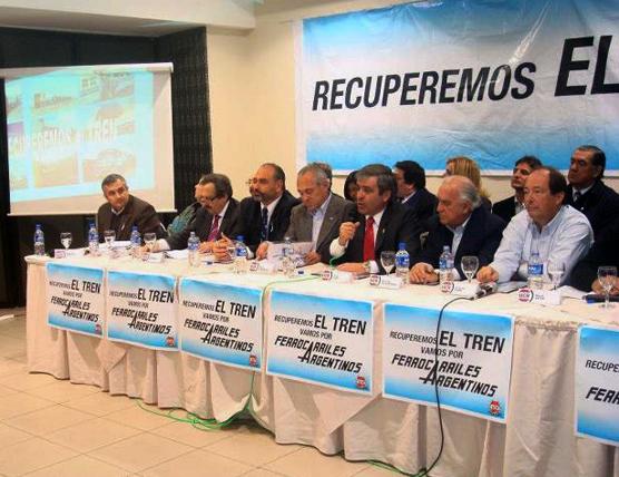 El radicalismo presentó en Tucumán un proyecto legislativo de recuperación ferroviaria nacional