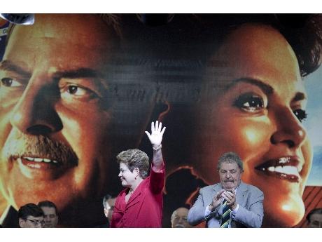 Lula y Dilma madrugaron el inicio de la campaña