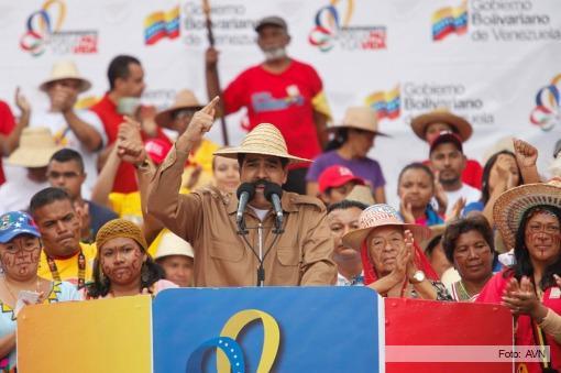 Maduro insistió ante los campesinos la necesidad del dialogo