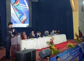 Morales habla ante las delegaciones, ayer en La Paz