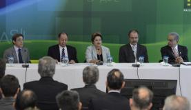 Rousseff lanza el nuevo incentivo a cientificos, ayer en Brasilia