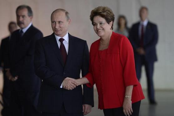 Dilma y Putin firman acuerdos ayer en Brasilia
