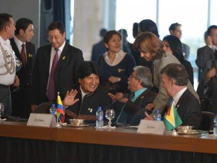 Morales y el colombiano Santos, ayer en Brasilia
