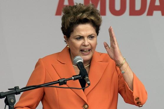 Dilma con dureza contra Aecio