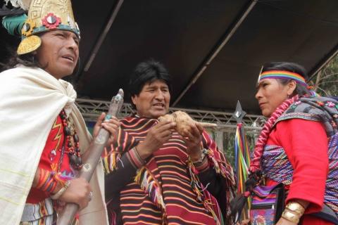 Morales con representantes indigenas de La Paz