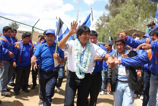 Evo Morales llega a un acto de campaña, ayer en Cliza (Cochabamba)