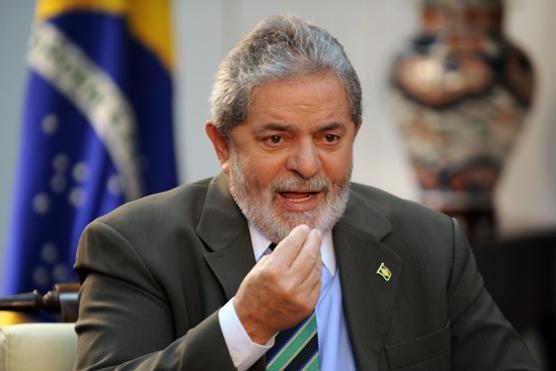 Lula critico con dureza a Neves