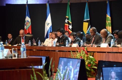 Morales habla en la cumbre de La Habana, ayer