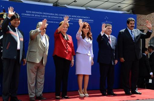 Los presidentes en foto de familia, ayer en Paraná
