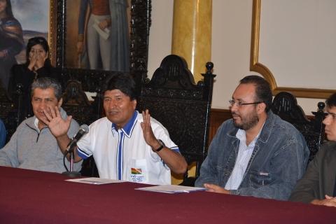 Morales ante los periodistas, ayer en Cochabamba