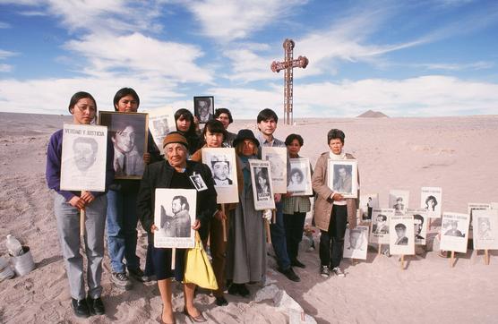 Los familiares de lo que se conoció como "caravana de la muerte" en Copiapó