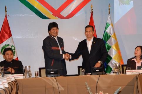 Morales y Humala en reunión de gabinete ampliado ayer
