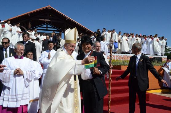 Francisco y Evo Morales, antes de la homilía en Santa Cruz de la Sierra