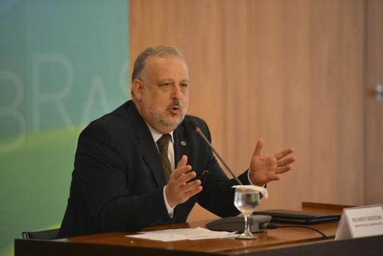 El ministro de Comunicaciones, Ricardo Berzoini,en Brasilia