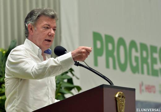 Santos no encuentra una salida para explicarle a los colombianos