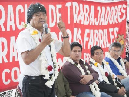 Morales habla ante trabajadores fabriles cochabambinos, ayer