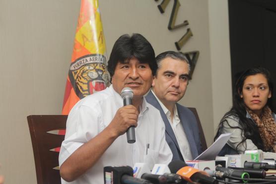 Morales dialoga con ONGs en Santa Cruz, ayer