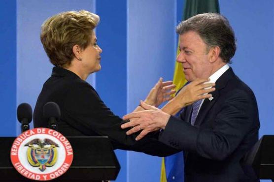 Dilma con Santos, ayer en Bogotá