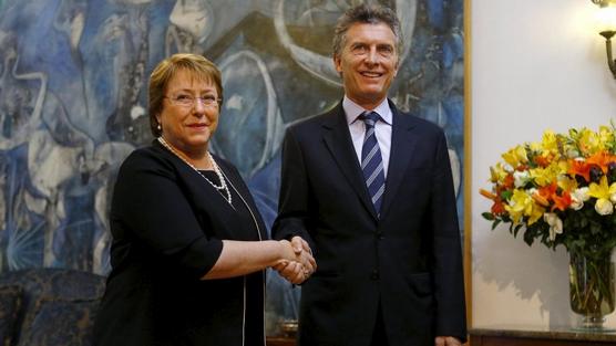 Bachelet recibió a Macri, ayer en La Moneda