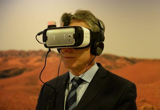 Tuvo tiempo para experimentar en una feria de realidad virtual