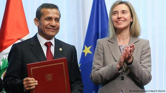 Ollanta Humala y Federica Mogherini,ayer en Bruselas