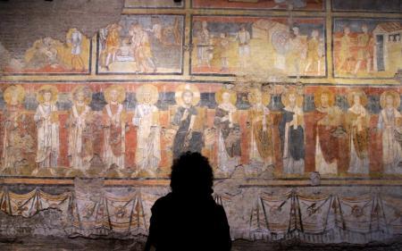 Las pinturas dentro de la iglesia Santa Maria Antiqua, en Roma