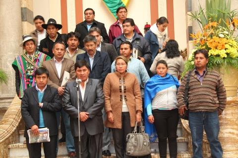 Representantes de las instituciones de PotosÃ­ que se reunieron con el presidente Evo Morales 