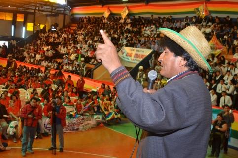 Evo Morales ante los jóvenes, ayer en Cochabamba