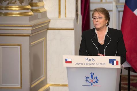Michele Bachelet, con popularidad en caída y demasiados enredos