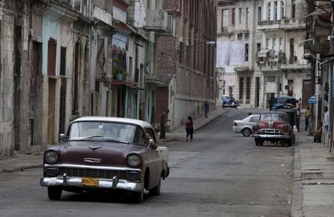 Modelos de los años 50 todavía circulan en La Habana