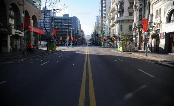 Imágen de la principal avenida de Montevideo