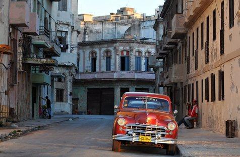 Los "boteros" o taxis cubanos enojados. Desde el Gobierno se busca una solución.
