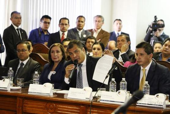  Correa acudió a la Corte Constitucional para presentar su argumento sobre el pedido de consulta popular