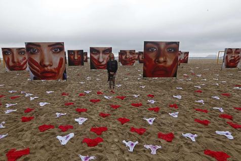 Protesta contra violencia sexual en Río
