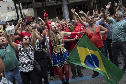 Protesta de empleados en Río