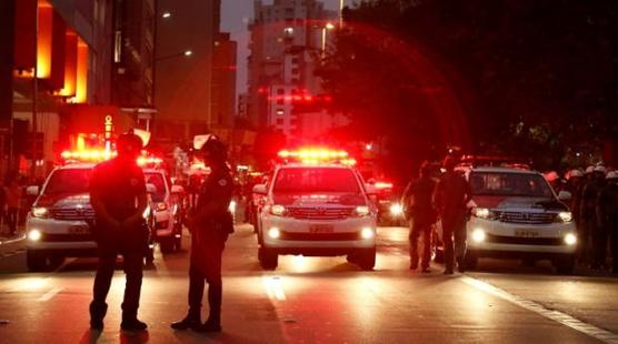 Policías en una calle de Sao Paulo