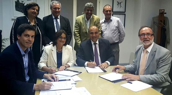 Manzur y Corpacci firman el acta acuerdo ayer en Buenos Aires