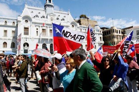 Marcha multitudinaria en Chile contra las AFP 