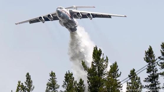 Avión ruso Iljuschin Il-76 fue una gran ayuda para apagar los incendios