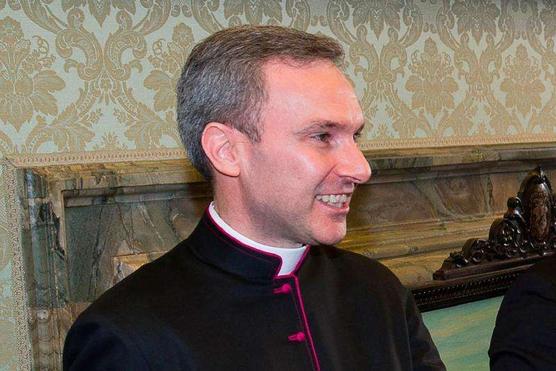 Degenerado.Monseñor Carlo Alberto Capella, ex consejero de la nunciatura de El Vaticano en Washington