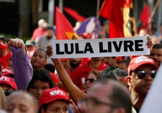 Piden a Lula libre