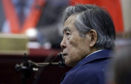 Fujimori sigue en el centro de la politica peruana