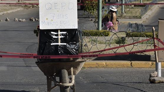 Cadáver abandonado en una carretilla en Cochabamba
