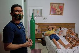 Mueren en sus casas sin oxigeno en Manaos