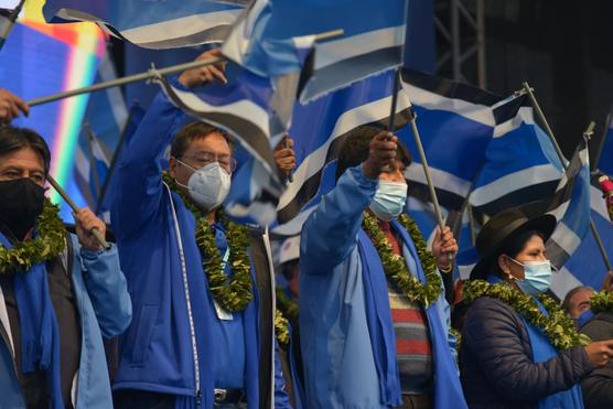 El MAS reafirmó una aplastante mayoría electoral
