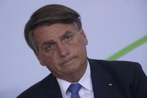 Bolsonaro insiste contra la Corte