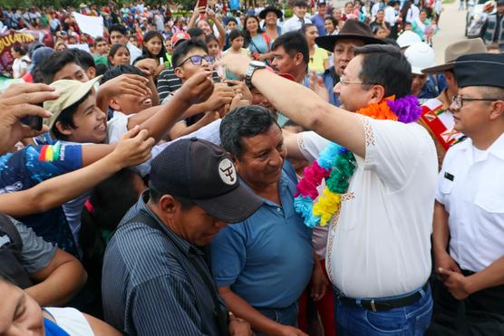 Arce saluda a la población de Monteagudo donde se realiza el acto el homenaje al líder indígena Apiaguaiki Tüpa